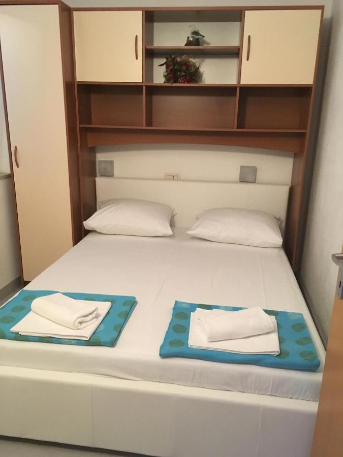 Apartments By The Sea Promajna, Makarska - 2673 Dış mekan fotoğraf